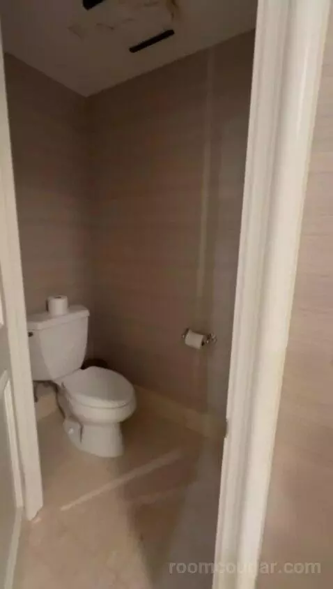 King Room with Coastal View bathroom picture #2