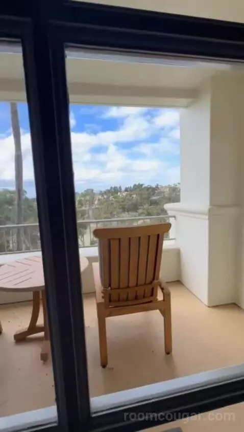 King Room with Coastal View view picture #2