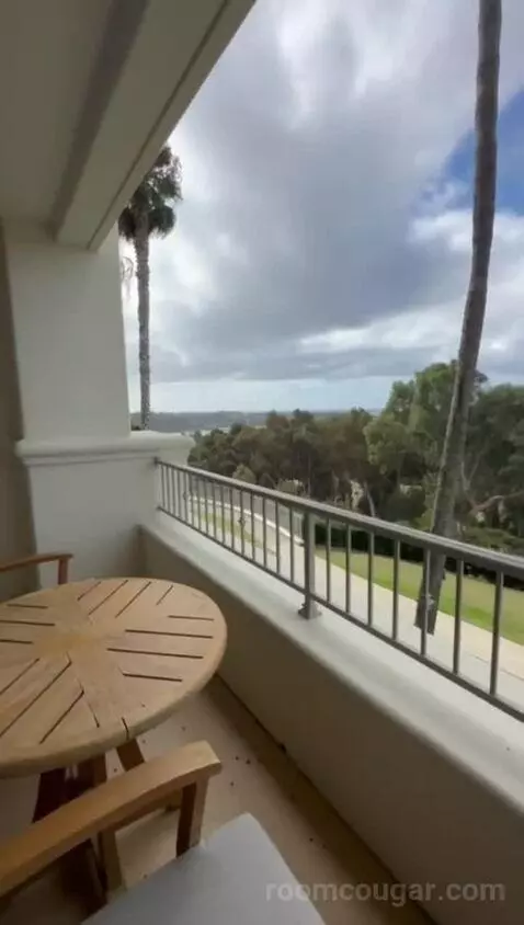 King Room with Coastal View view picture #11