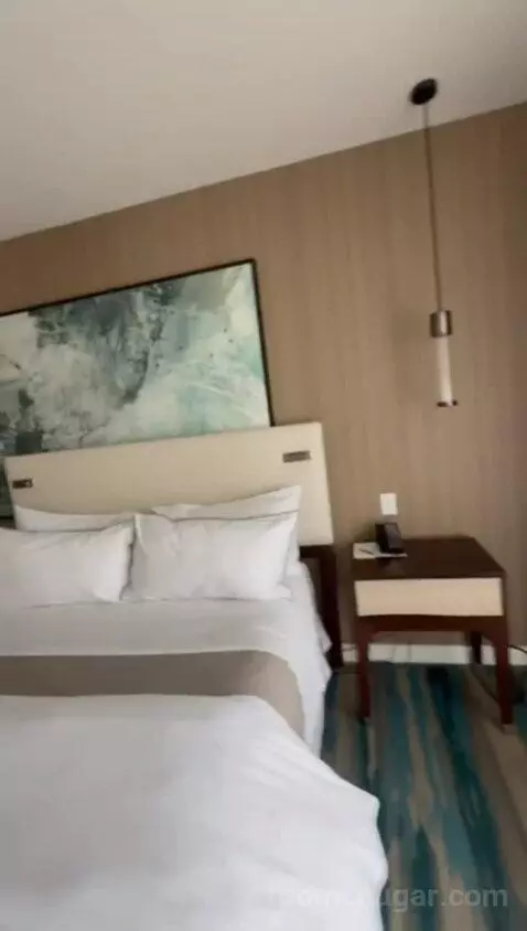 Junior Suite, 1 Bedroom Junior Suite, Coastline View (#311) bed picture #1