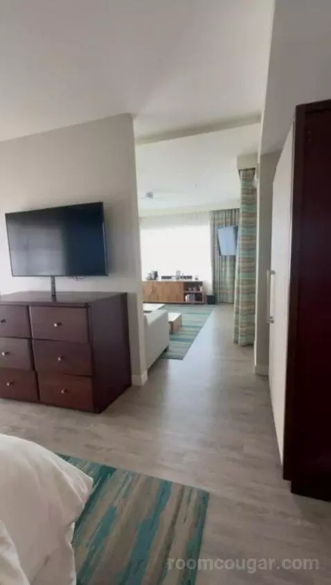 Junior Suite, 1 Bedroom Junior Suite, Coastline View (#311) picture #24