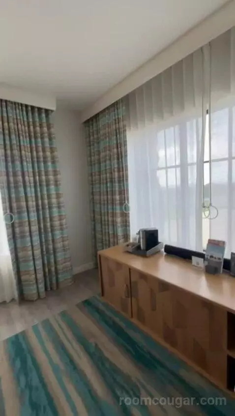 Junior Suite, 1 Bedroom Junior Suite, Coastline View (#311) picture #10