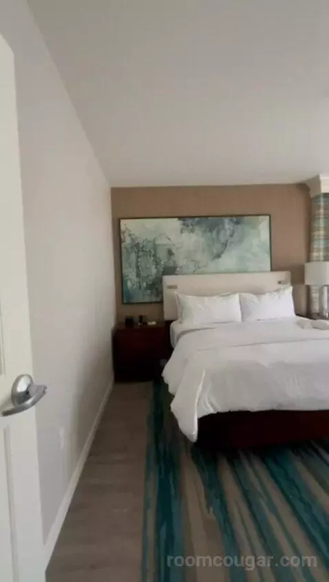 Executive, 1 Bedroom Executive Suite, Balcony (#1101) bed picture #1