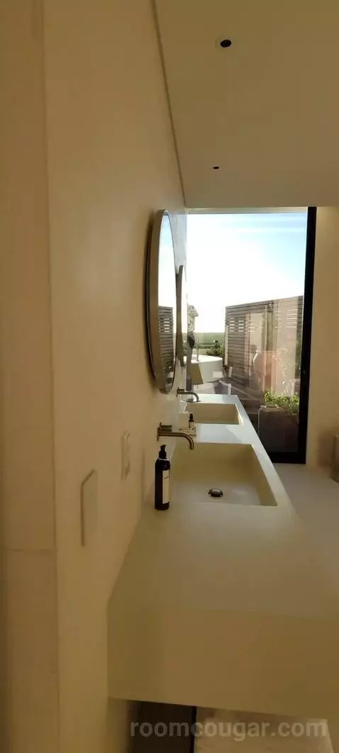 Sky Rooftop Villa, King Suite bathroom picture #6