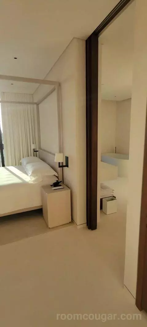 Sky Rooftop Villa, King Suite bed picture #1