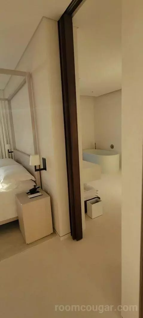 Sky Rooftop Villa, King Suite bed picture #6