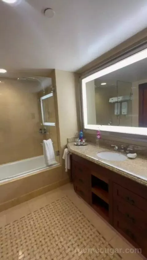 Preferred Signature King (#312) bathroom picture #4