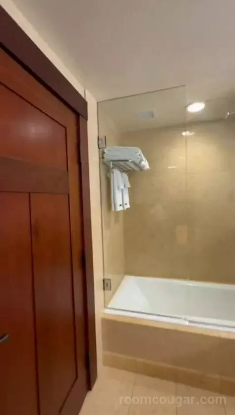 Preferred Signature King (#312) bathroom picture #11