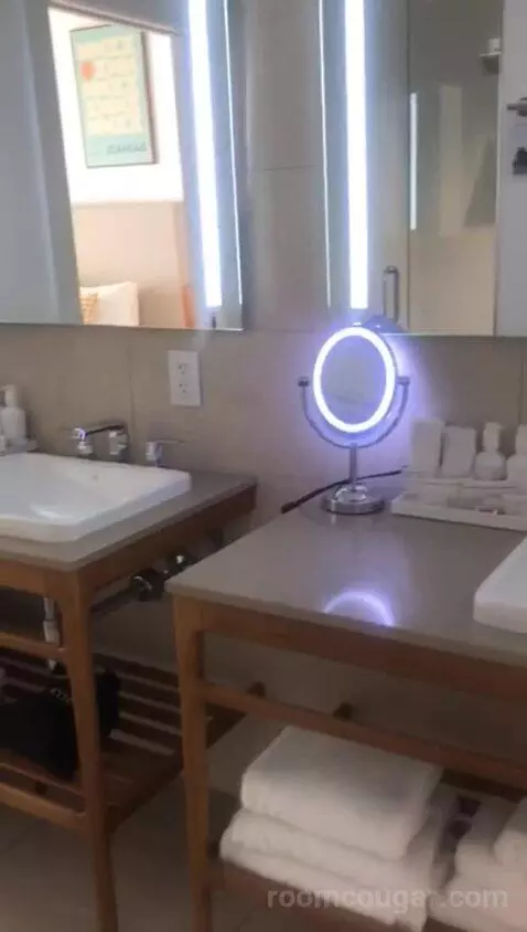 Full Kitchen, Residential Suite (#511) bathroom picture #10