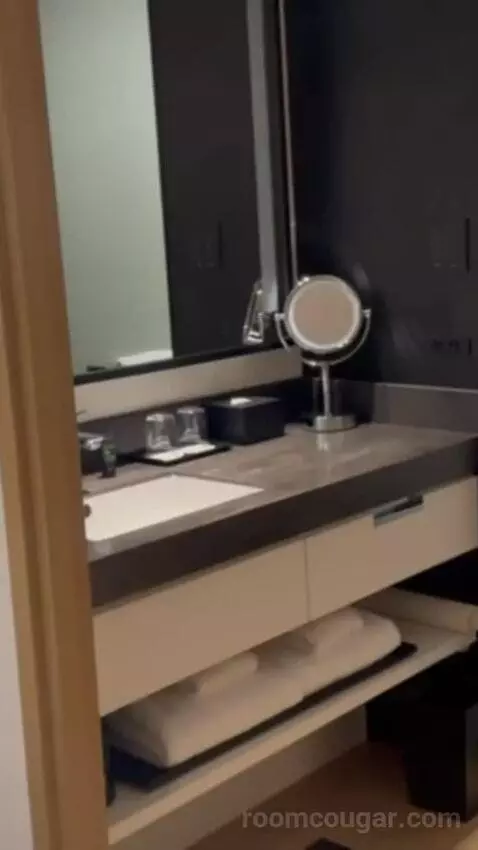 2 Twin Beds (#810) bathroom picture #5
