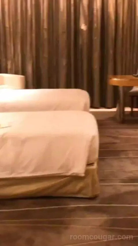 Grand Superior Balcony Twin bed picture #3