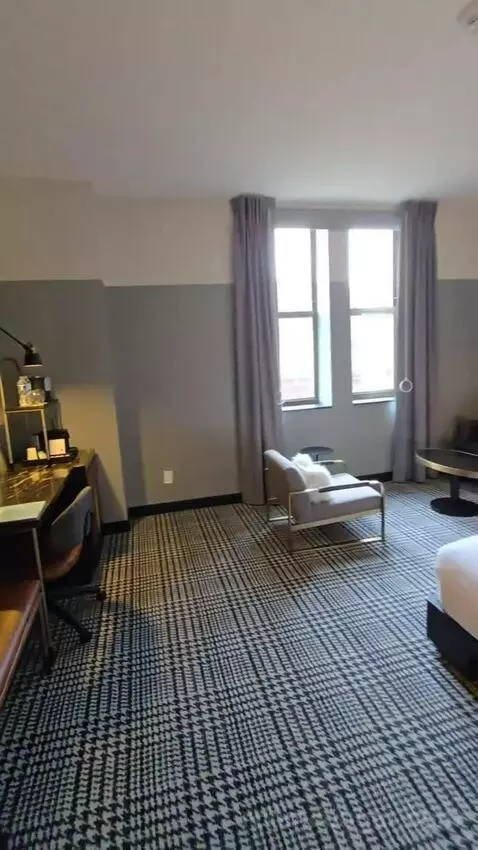 Deluxe Room, King Accessible (#321) bed picture #9