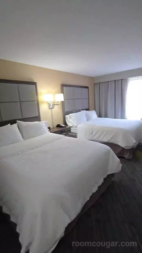 Queen Room with Two Queen Beds bed picture #6