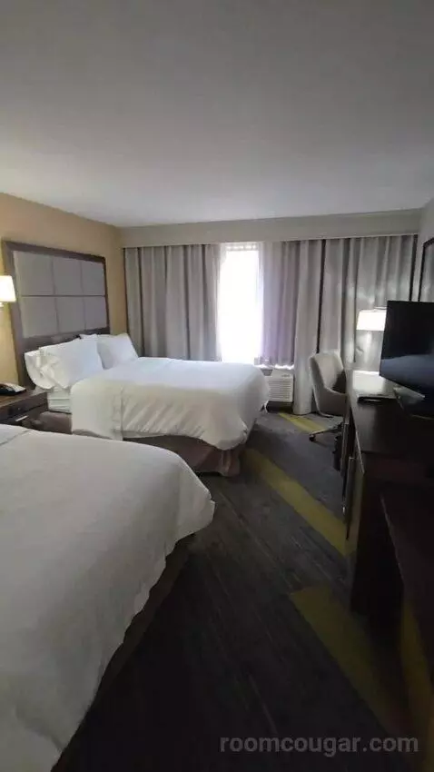 Queen Room with Two Queen Beds bed picture #11