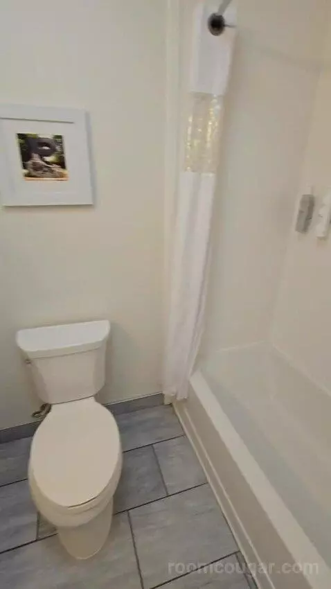Queen Room with Two Queen Beds bathroom picture #5