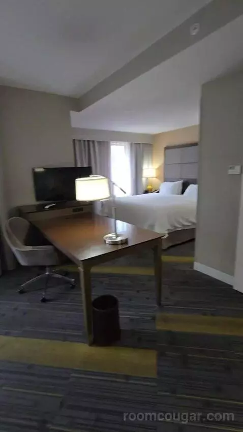 Corner King Room with Sofa Bed bed picture #2
