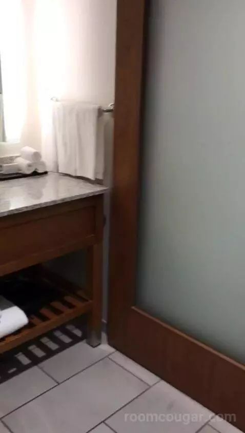 Two-Room Queen Suite with Two Queen Beds (#1715) bathroom picture #2