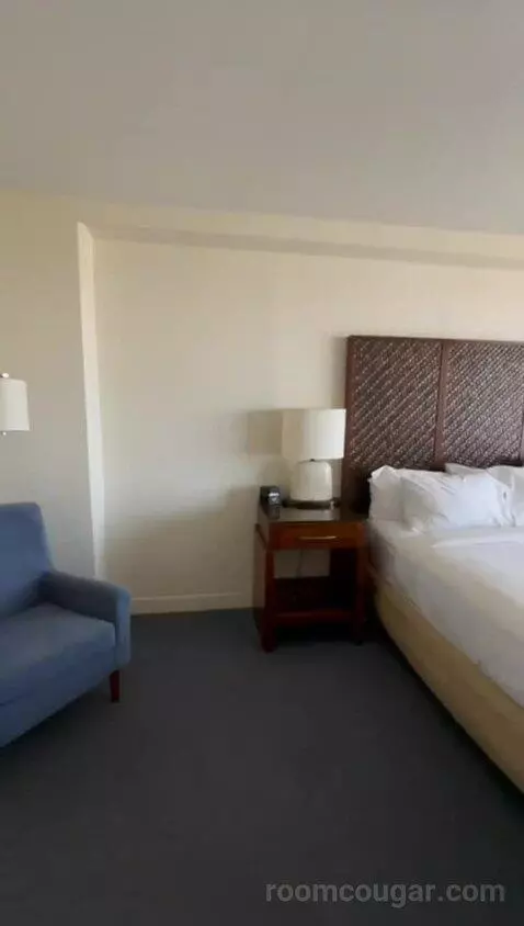 King Room with Balcony - High Floor (#918) bed picture #5