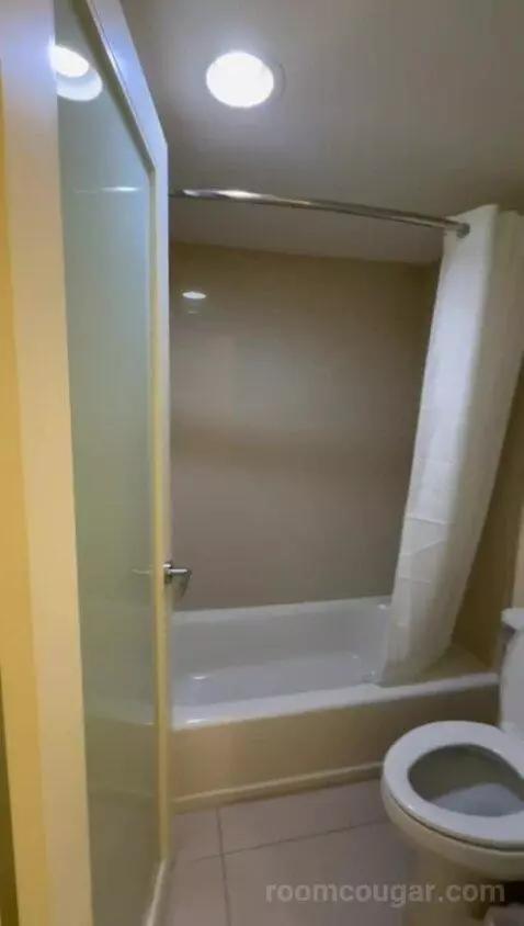 King Room with Balcony - High Floor (#918) bathroom picture #12