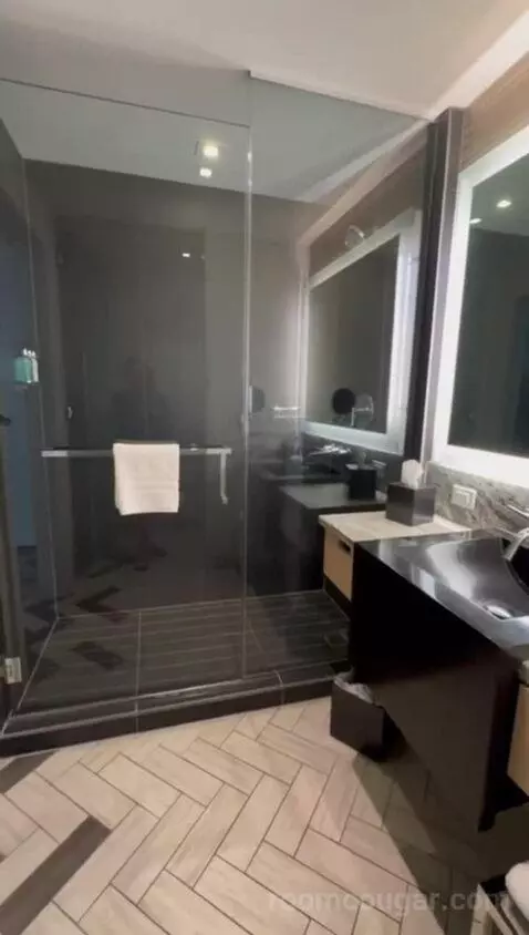 Queen Room with Two Queen Beds - City View bathroom picture #7