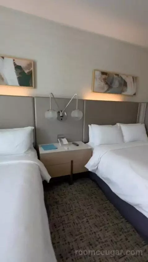 Queen Room with Two Queen Beds - City View/High Floor, Accessible (#712) bed picture #5