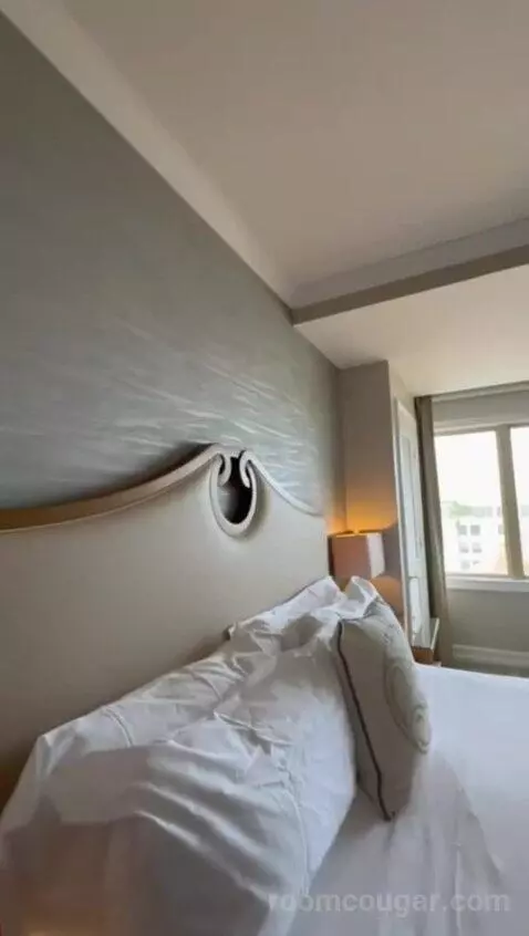 One-Bedroom Suite with Bay View and Balcony (#401) bed picture #6
