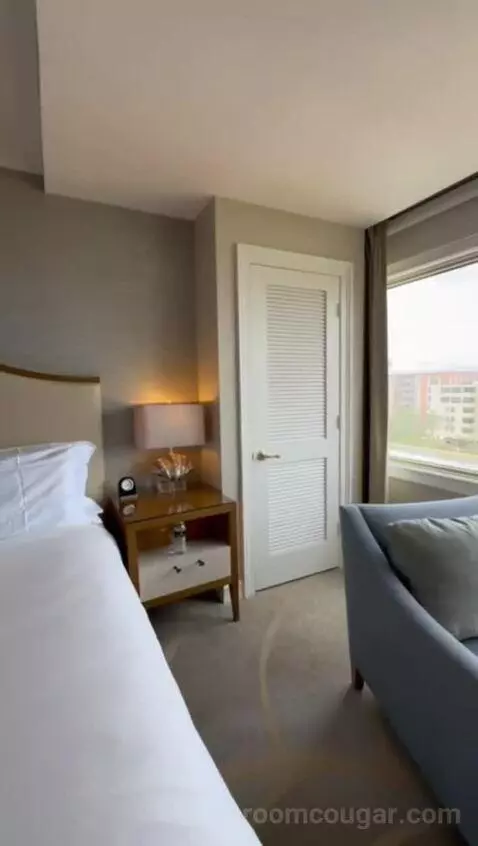 One-Bedroom Suite with Bay View and Balcony (#401) bed picture #7