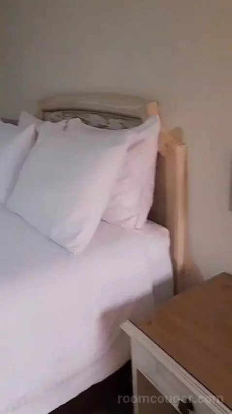 Standard Double Room (#802) bed picture #10