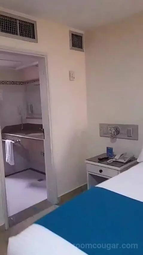 Standard Double Room (#802) view picture #1