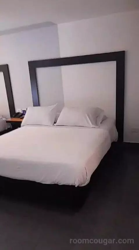 Standard Double Room with Two Double Beds (#302) bed picture #2