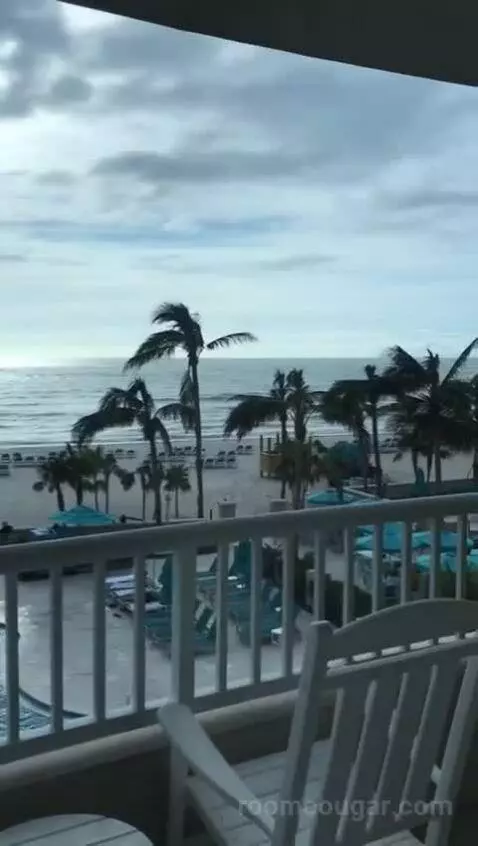 Palm Tower - King Studio Suite - Beachfront (#3007) view picture #11