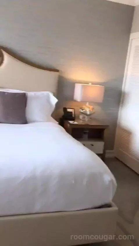 One Bedroom Suite with Bay View and Balcony, Accessible (#402) bed picture #6