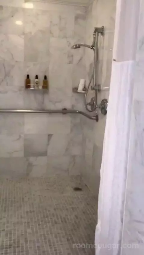 One Bedroom Suite with Bay View and Balcony, Accessible (#402) bathroom picture #5