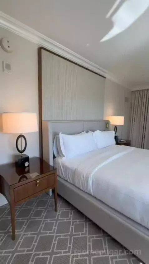 Corner Luxury King Suite with Balcony (#630) bed picture #7