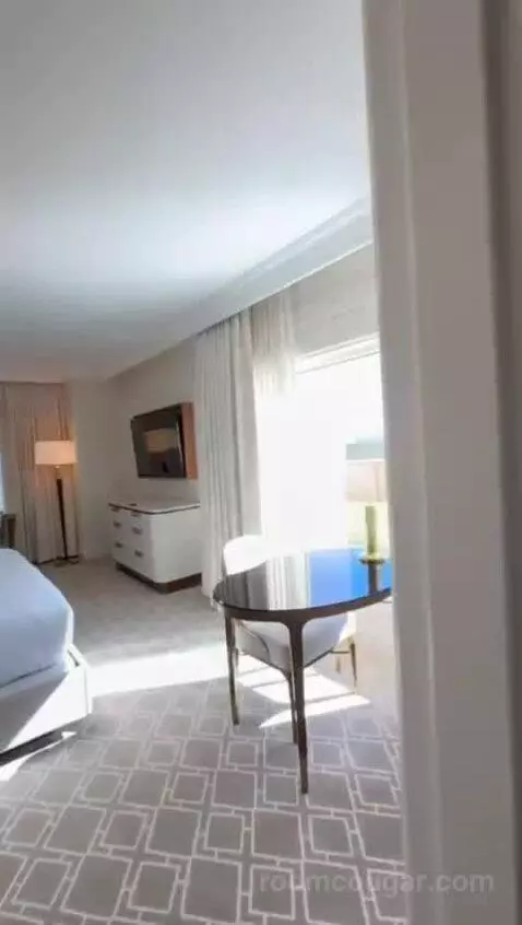 Corner Luxury King Suite with Balcony (#630) bed picture #1