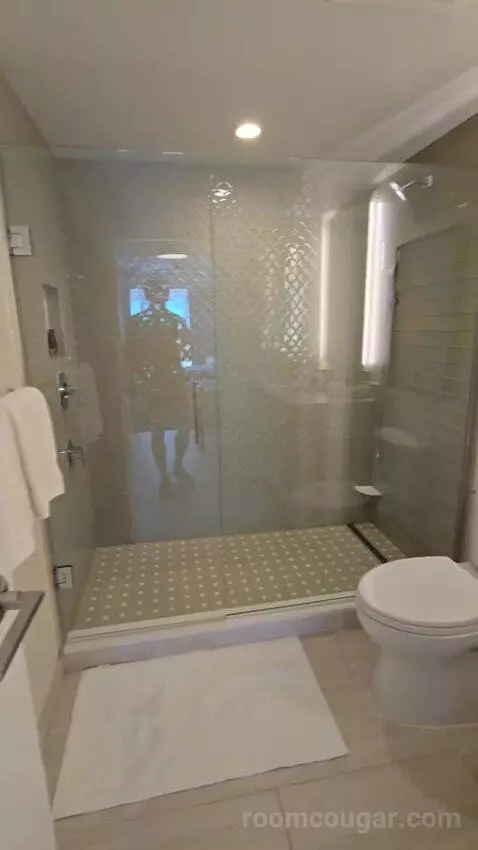 Mobility Accessible 2 BR Beach View Suite (#2703) bathroom picture #8
