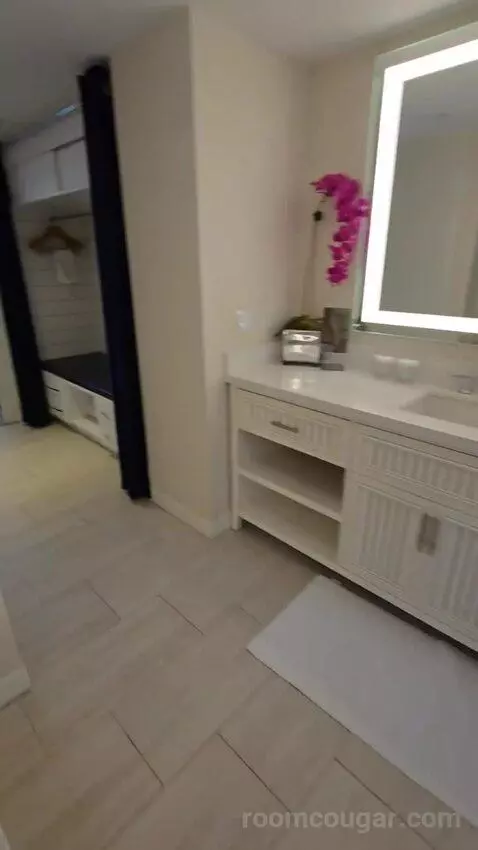 King Studio with Sofa Bed and Gulf View (#2503) bathroom picture #9