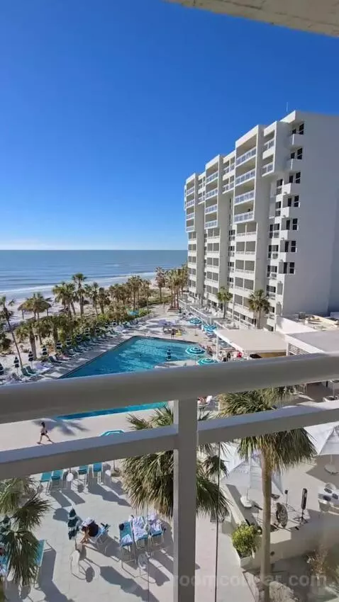 King Studio with Sofa Bed and Gulf View (#2503) view picture #4