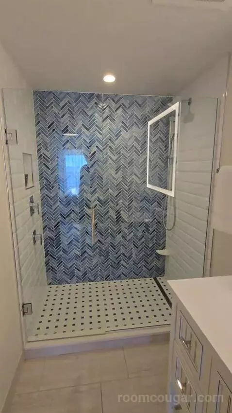 Deluxe Two-Bedroom Suite with Gulf View (#2407) bathroom picture #9