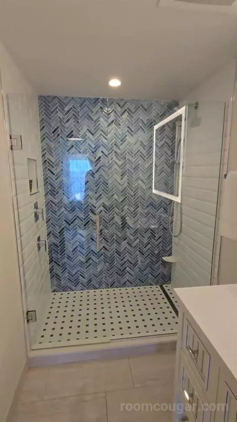 Deluxe Two-Bedroom Suite with Gulf View (#2407) bathroom picture #10