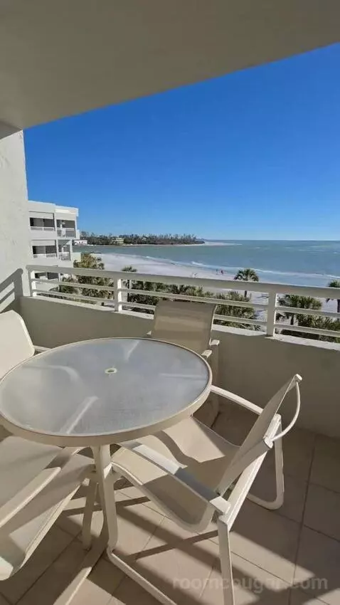 Deluxe Two-Bedroom Suite with Gulf View (#2407) view picture #4