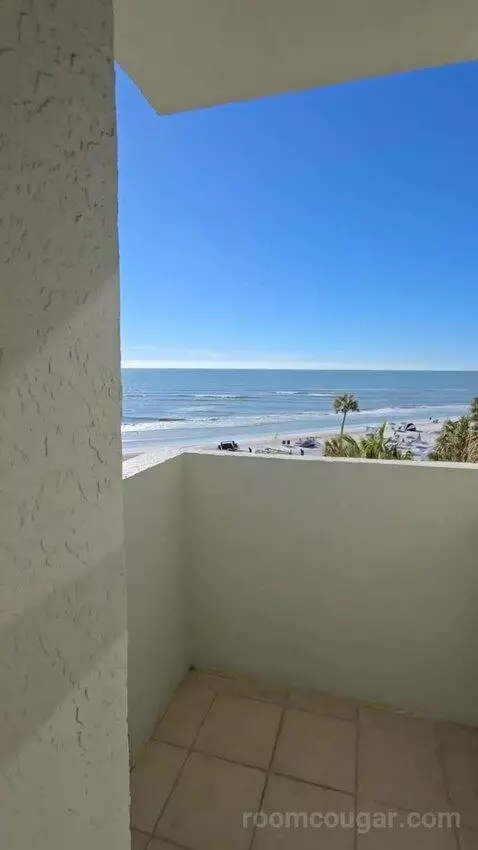Deluxe Two-Bedroom Suite with Gulf View (#2407) view picture #7