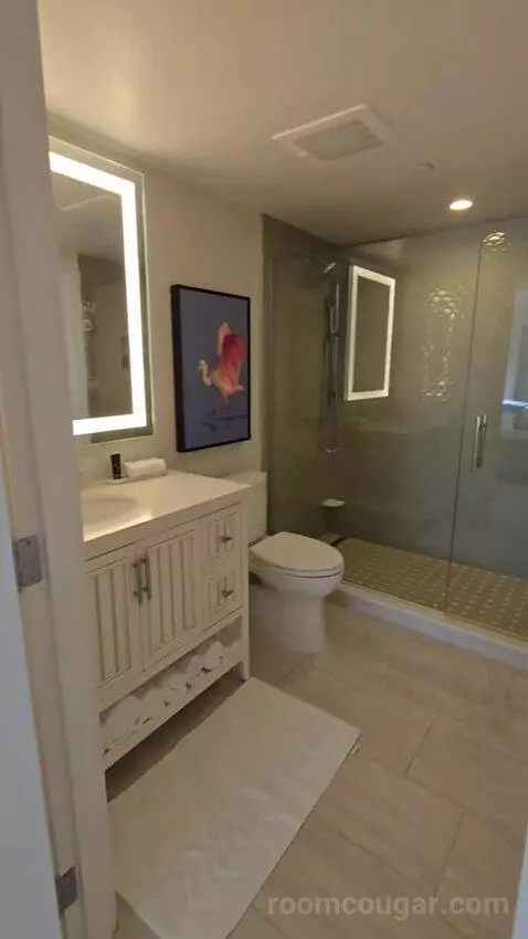 Deluxe Two-Bedroom Suite with Gulf View (#2407) bathroom picture #6