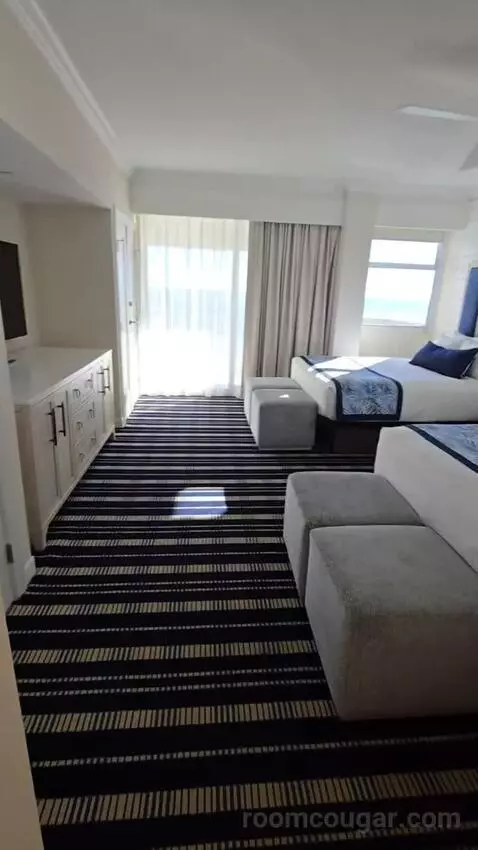 Deluxe Two-Bedroom Suite with Gulf View (#2407) bed picture #2