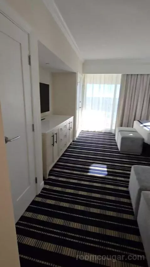 Deluxe Two-Bedroom Suite with Gulf View (#2407) bed picture #5