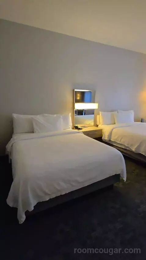 Queen Room with 2 Queen Beds (#100) bed picture #3