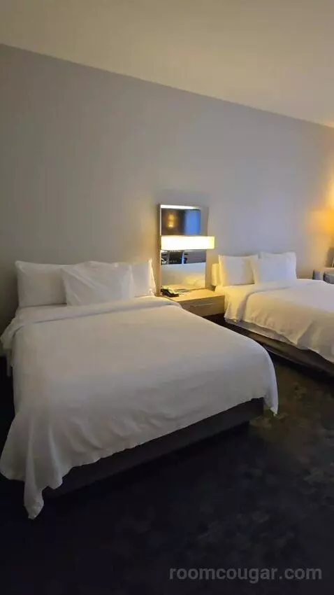 Queen Room with 2 Queen Beds (#100) bed picture #4