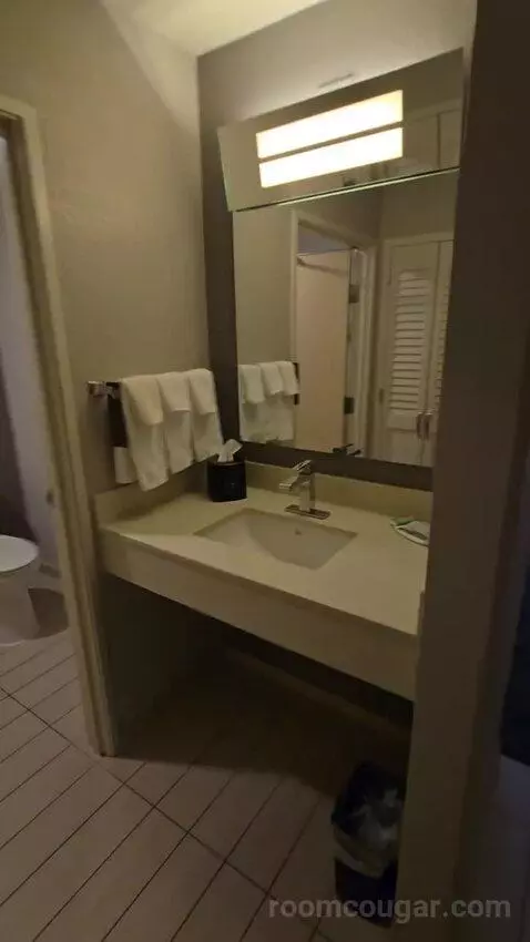 Queen Room with 2 Queen Beds (#100) bathroom picture #2