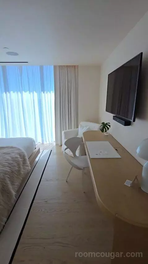 Penthouse King Room (#822) bed picture #6