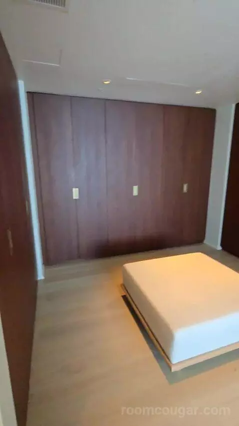 Penthouse King Room (#822) bed picture #8